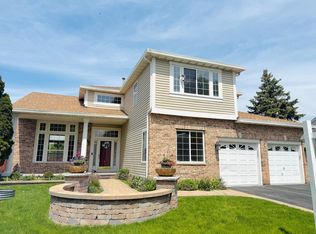 122 Periwinkle Ln, Bolingbrook, IL 60490