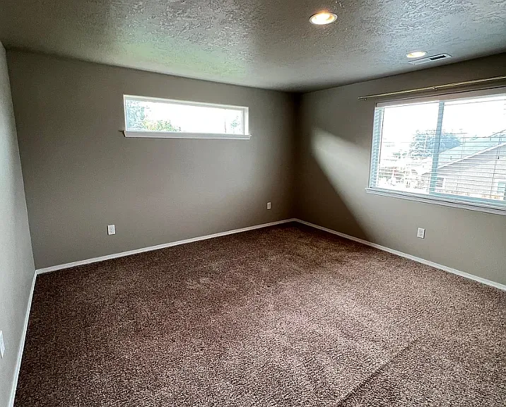 21104 Azalia Ave — Photo 20