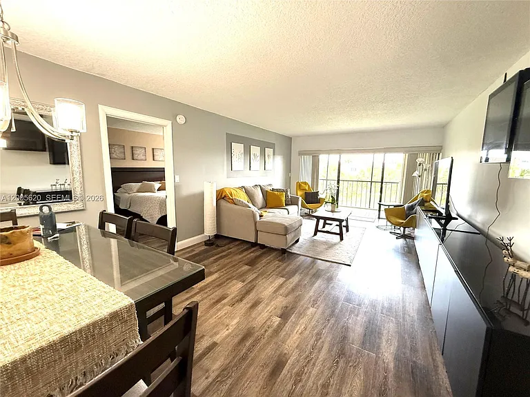 230 Lakeview Dr #307 — Photo 18