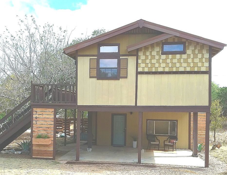 1st image of 741 Pecan Ln