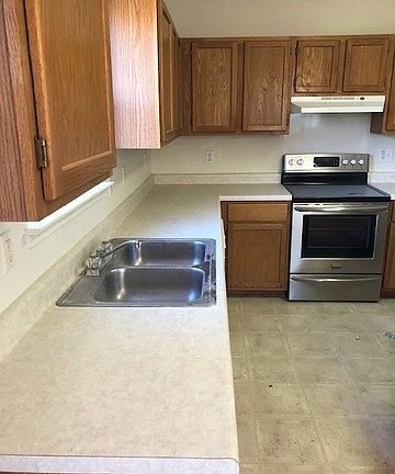 3rd image of 7111 Mountain Brook Dr