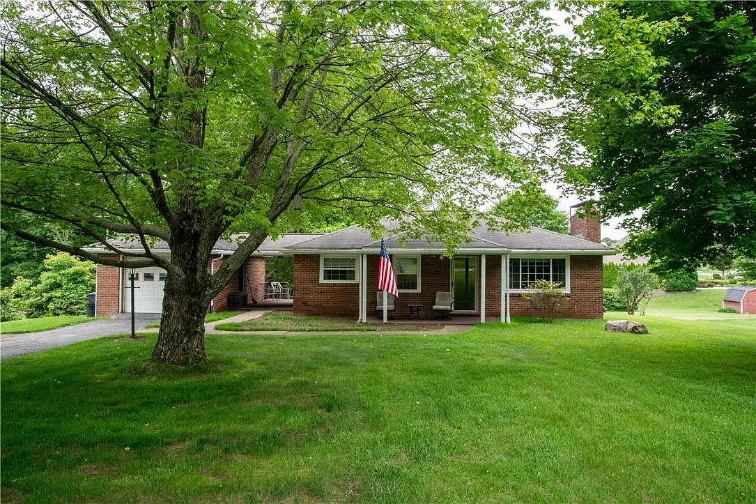 490 Barclay Hill Rd photo 1