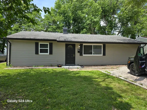 1143 Saint Rose Ln, Cahokia, IL 62206