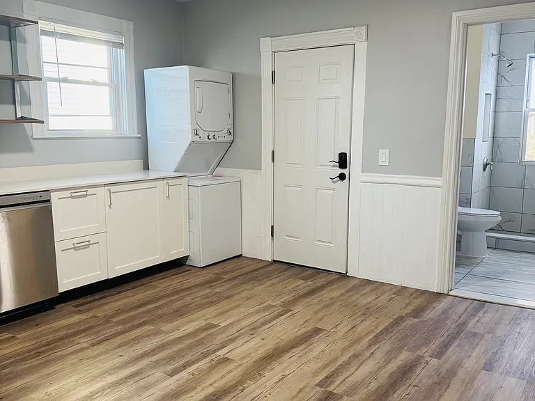 65 Raymond St #1 — Photo 6