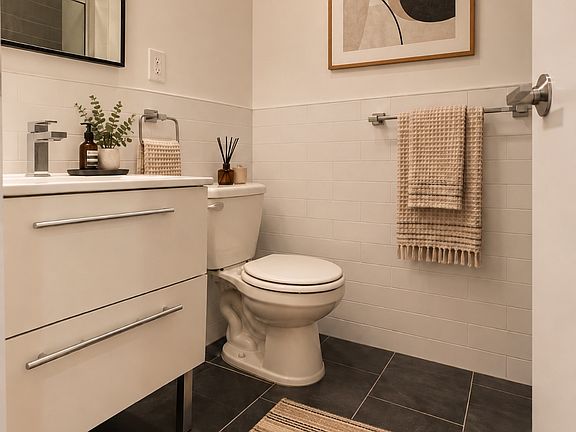 5th image of 166 E 104th St APT 2