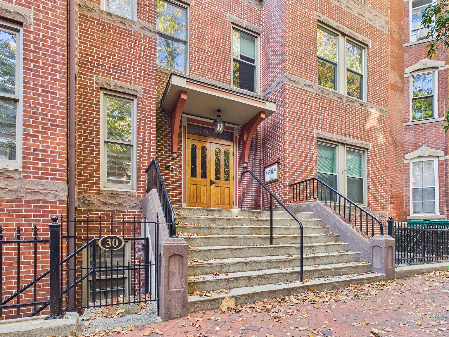 2 bed, 2.5 bath, 1622 sqft, $2,525 — Photo 2