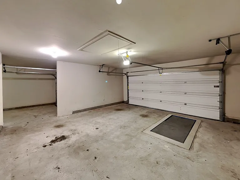 5720 Saint James Pl — Photo 20