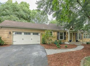 604 E 97th St, Kansas City, MO 64131