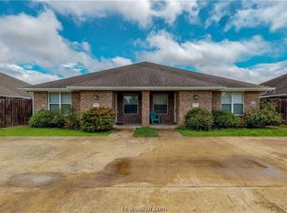 3746 Oldenburg Ln, College Sta, TX 77845
