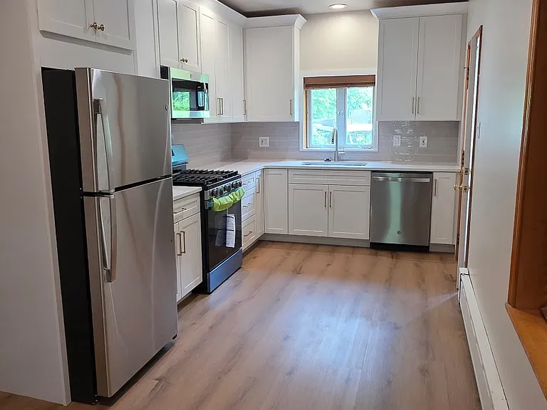 4481 Fleming St — Photo 3