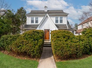 150 Lexington Ave, Oyster Bay, NY 11771