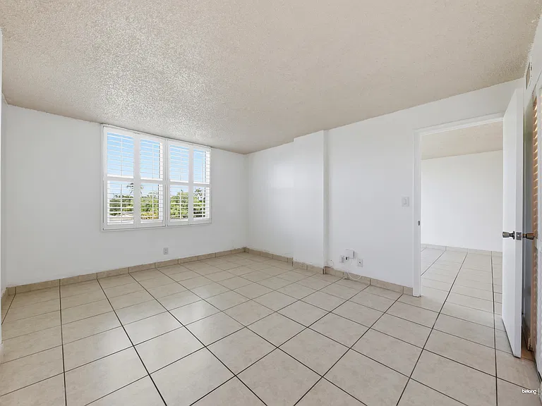 121 Royal Park Dr #3A — Photo 10