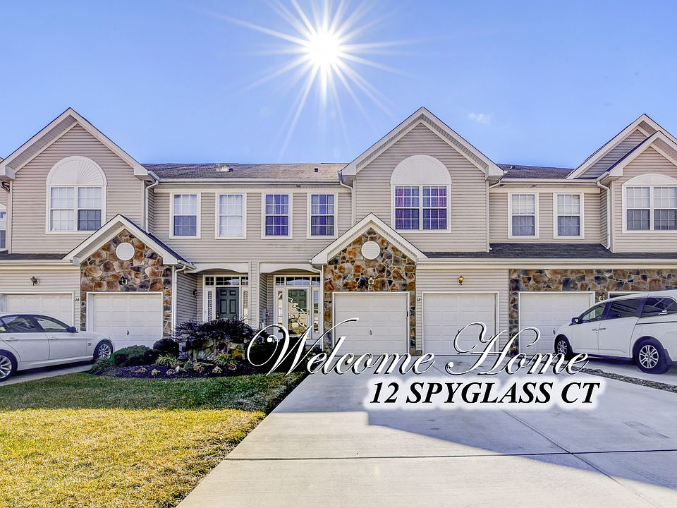 2 Car garage, large driveway