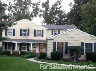 592 Lindford Dr, Bay Village, OH 44140