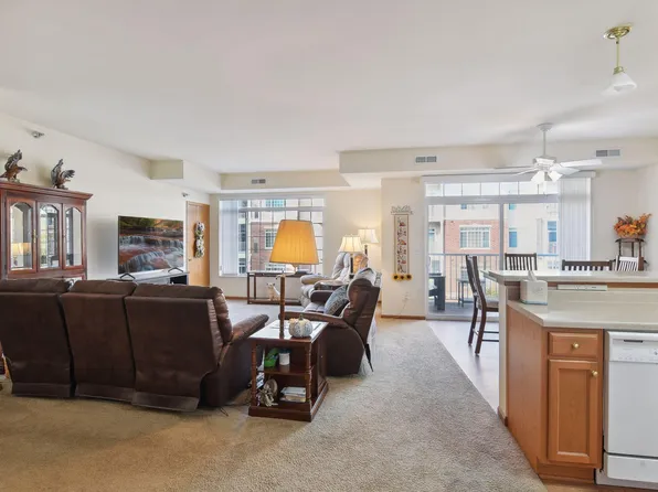 8200 W 33rd St APT 325, Minneapolis, MN 55426