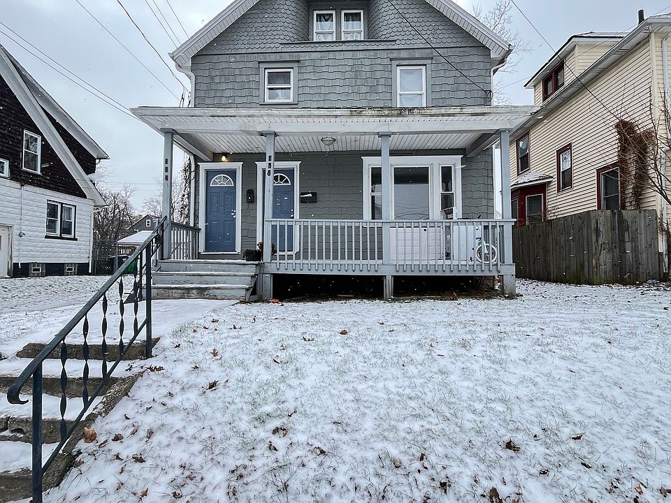 1st image of 156 W Washington St #1