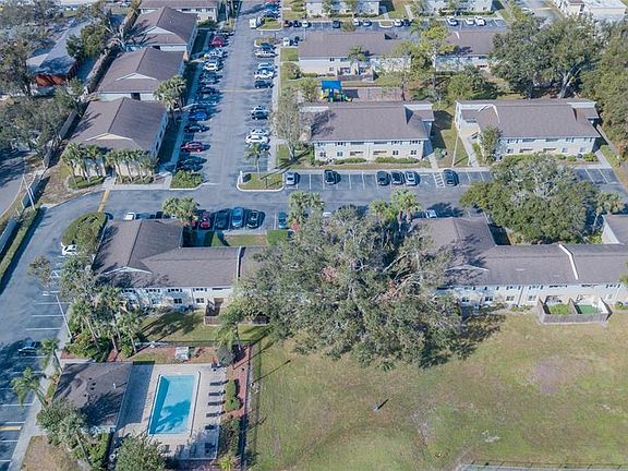 3rd image of 616 Golden Raintree Pl #616