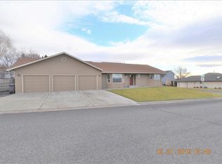 505 Channel Dr, Yakima, WA
