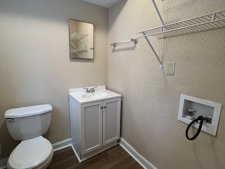 433 Homestead St #B — Photo 6