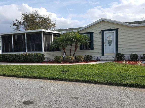 large lanai with screen and windows