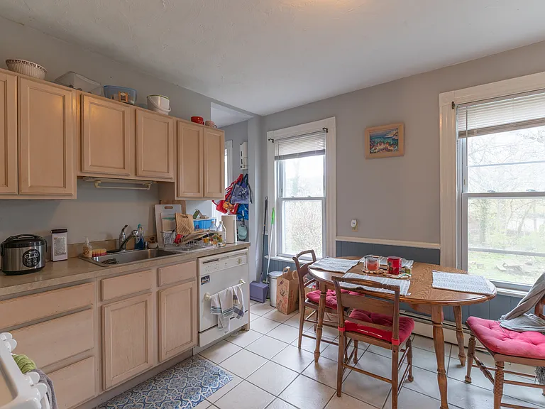 192 Mansfield St #1 — Photo 8