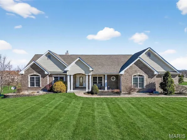 602 Evergreen Ter, O'Fallon, MO 63366