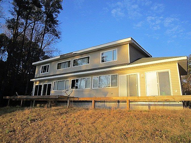 2nd image of 166 Creekside Ln