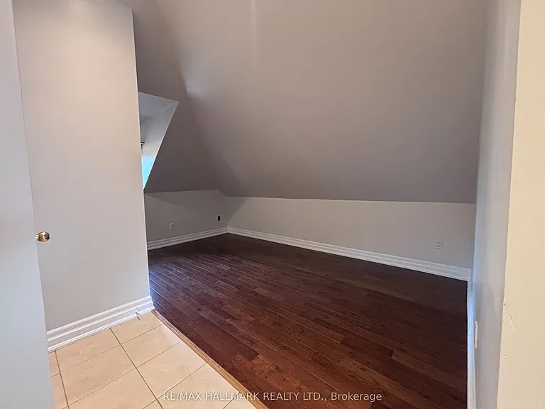 27 Delaware Ave #LOFT — Photo 4