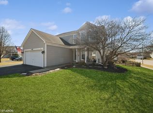 15 Dorset Ct, South Elgin, IL 60177