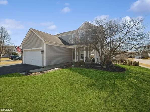 15 Dorset Ct, South Elgin, IL 60177