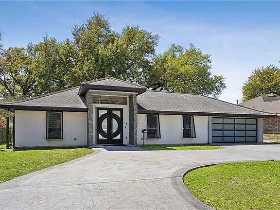 2nd image of 10012 Idlewood Pl