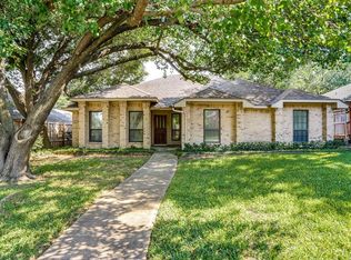 9136 Sweetwater Dr, Dallas, TX 75228