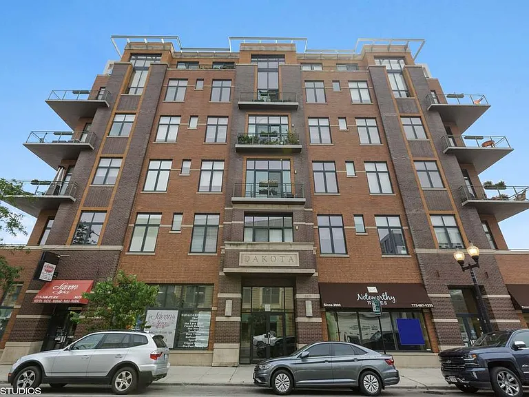 3631 N Halsted St #211 — Photo 1