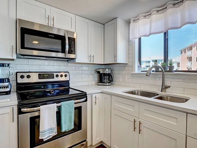1609 Carolina Beach Ave N #2G — Photo 12