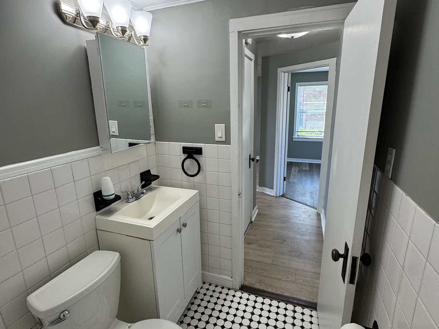 2 bed, $1,450 — Photo 4