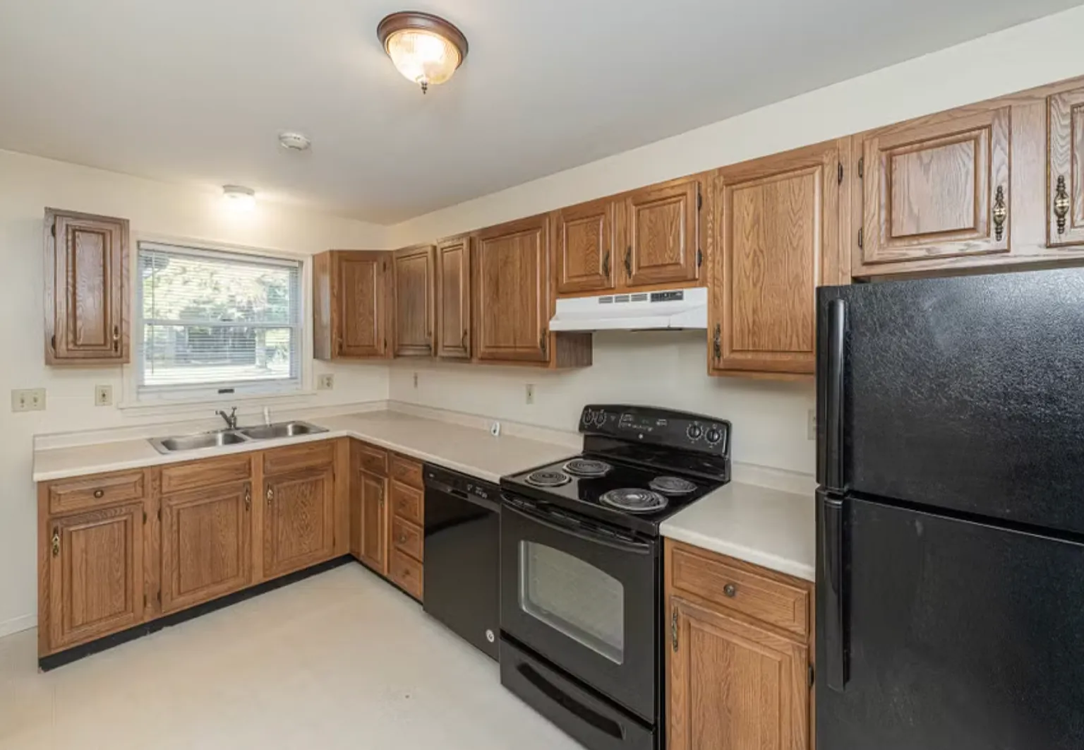 60 Riggs Drive — Photo 2