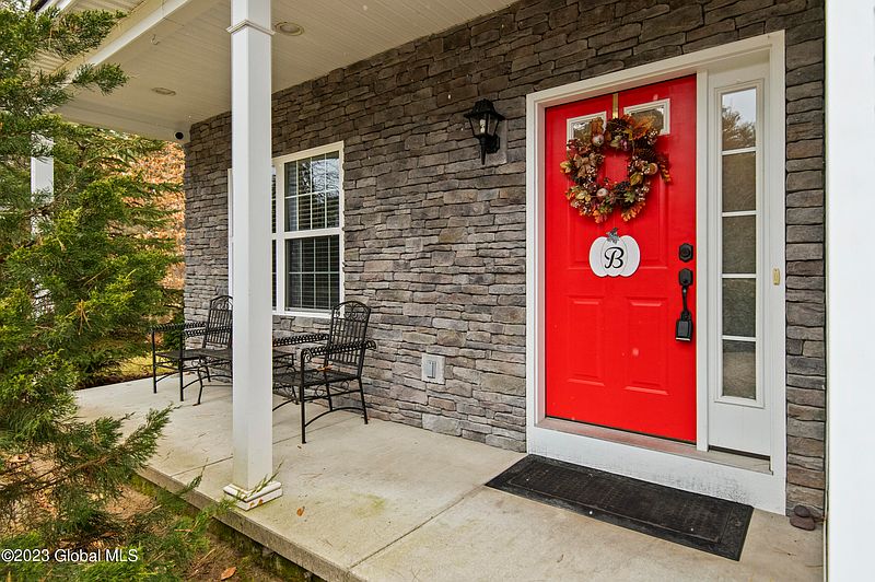 4th image of 64 Ella Drive