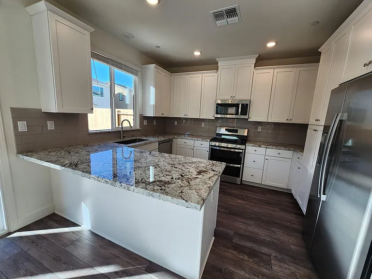 2024 Shale St — Photo 4