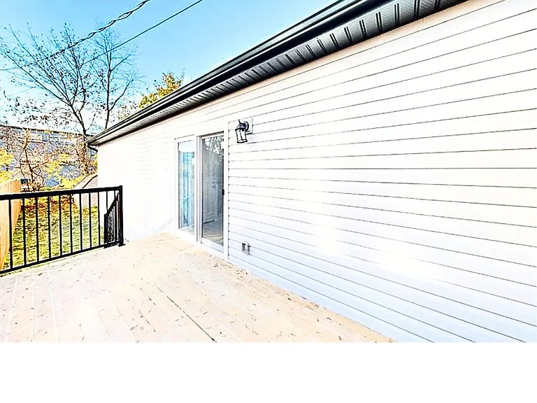77 Godfrey Dr — Photo 12