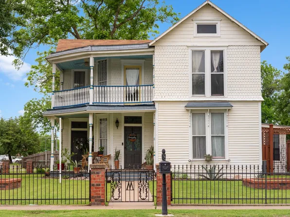 501 N Anglin St, Cleburne, TX 76031