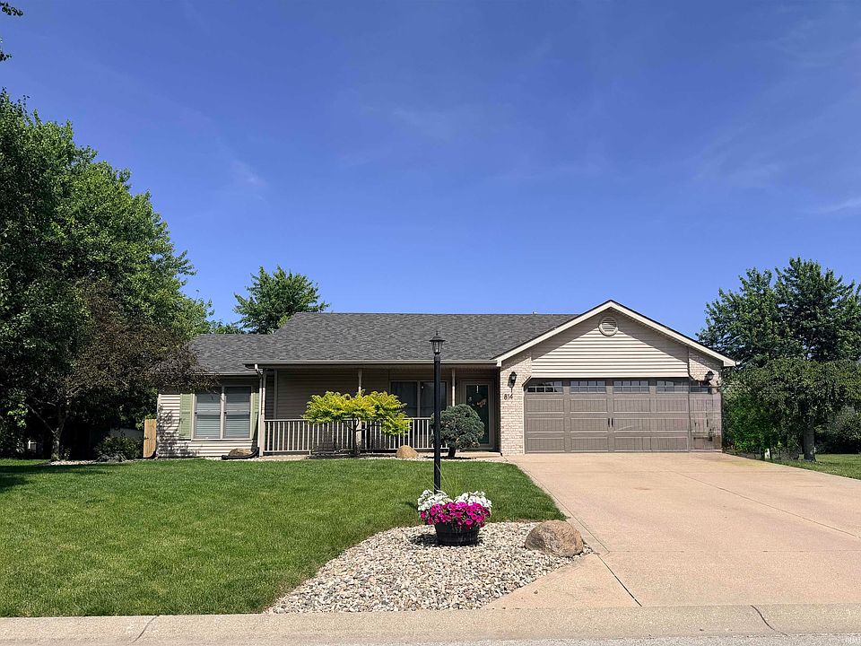 1st image of 814 Prairie Ln