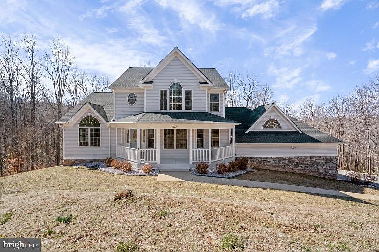 1st image of 5501 River Oak Ct
