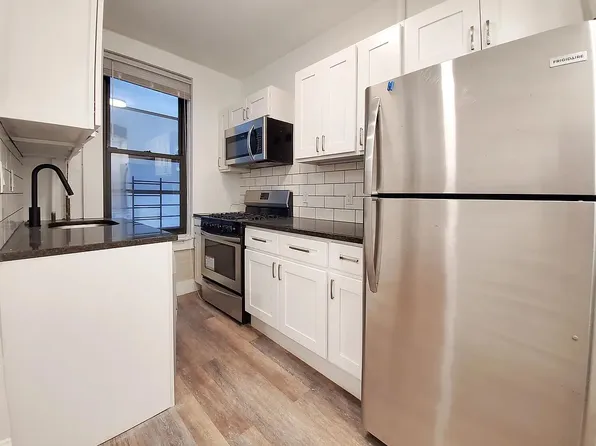 817 8th Avenue image 2 of 6