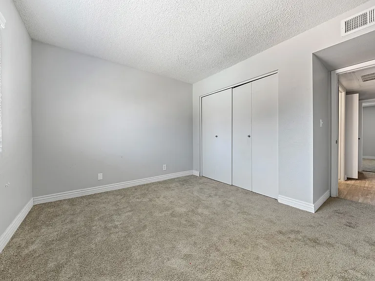 Villatree Apartments — Photo 9
