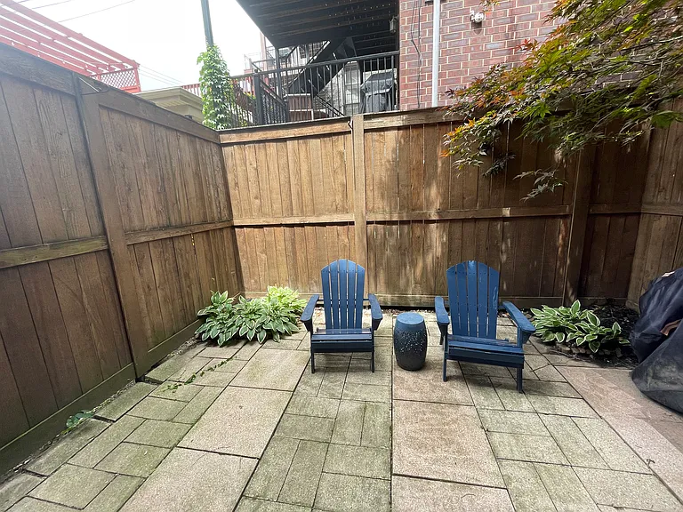 2830 N Burling St — Photo 4