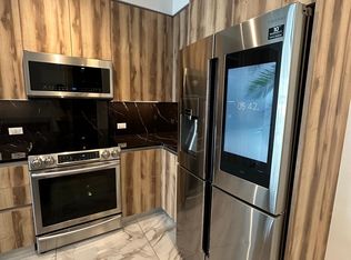 250 NE 32nd St #B1, Miami, FL 33137