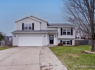 2929 Perry Ave SW, Wyoming, MI 49519