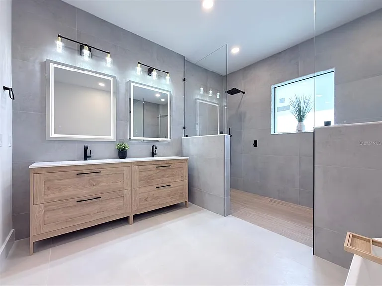 14671 Lillian Cir — Photo 7