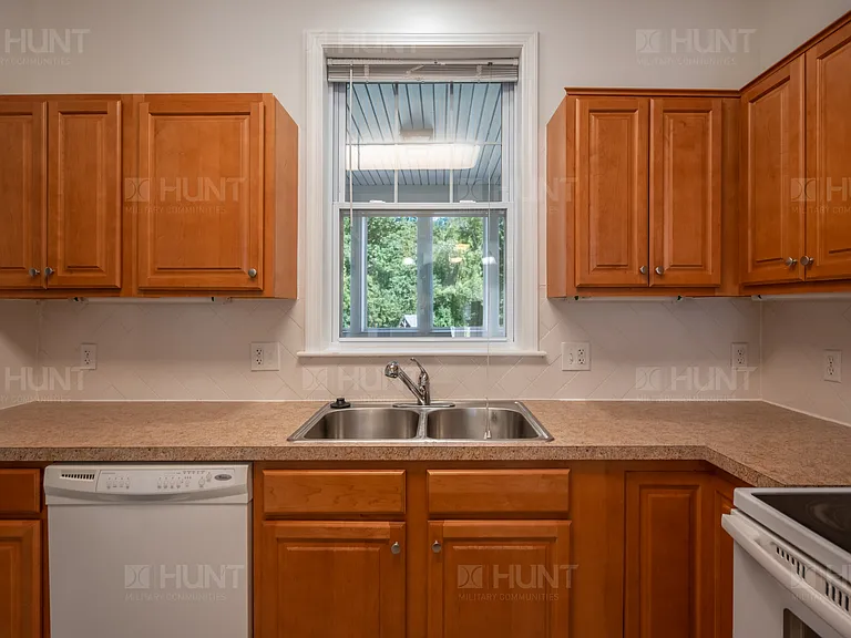 Hanscom Family Housing — Photo 27