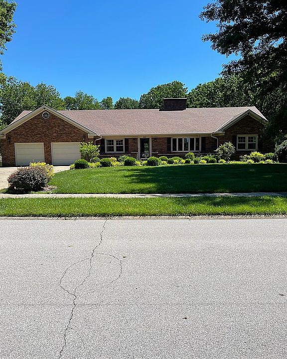 1st image of 1580 Wellesley Dr